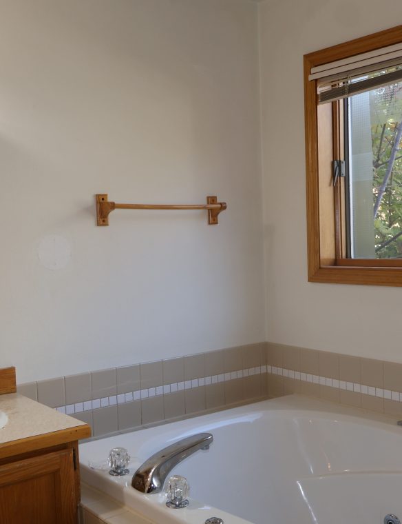 Tub Corner before
