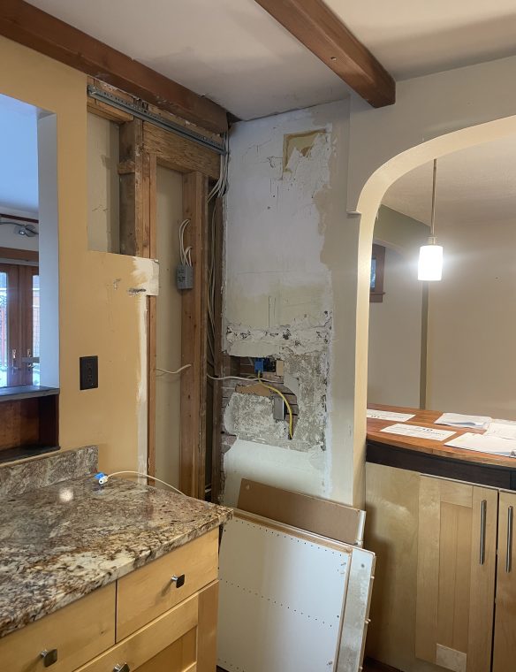 outdated-kitchen-before-renovation-madison2