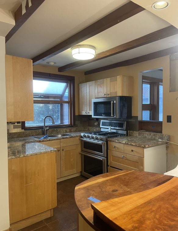 small-kitchen-before-remodel-madison-home (2)